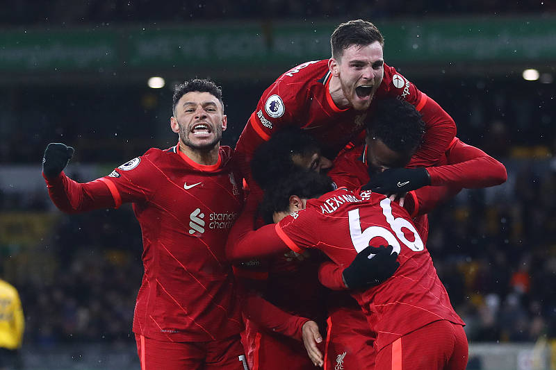 开云体育-重要助攻引发热议！，Uzi在快船比赛中领先优势明显上演精彩一战-开云体育